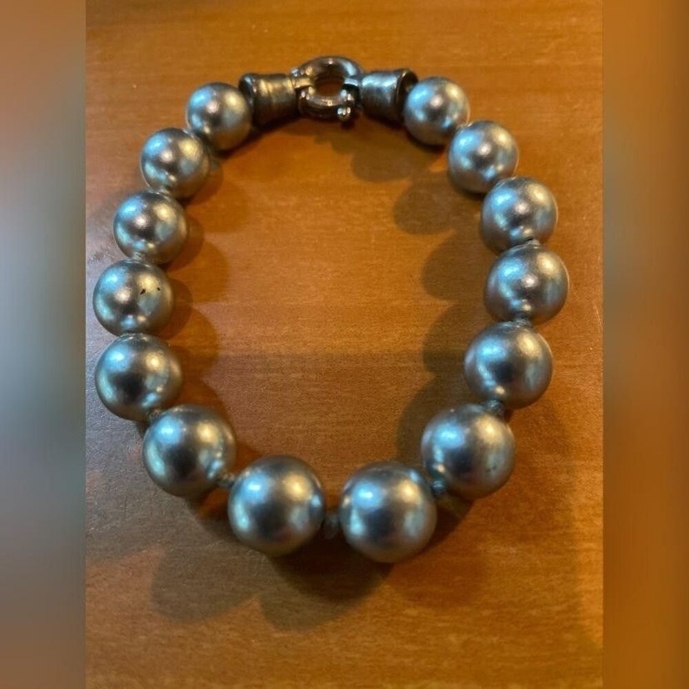 Silver Tone Beaded Bracelet Women’s 7.5” Spring Ring Chunky Jewelry Statement